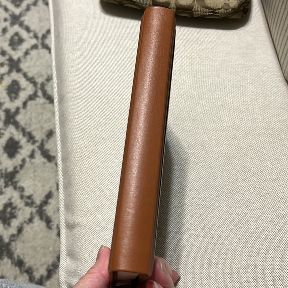 Leather journal.Unused.224 ruled pages.Just waiting for your words and thoughts! - Picture 6 of 6